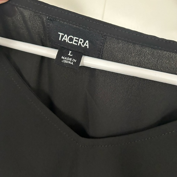 Tacera Black Bell Sleeve embellished detail Top Size Large NWT - Picture 4 of 5